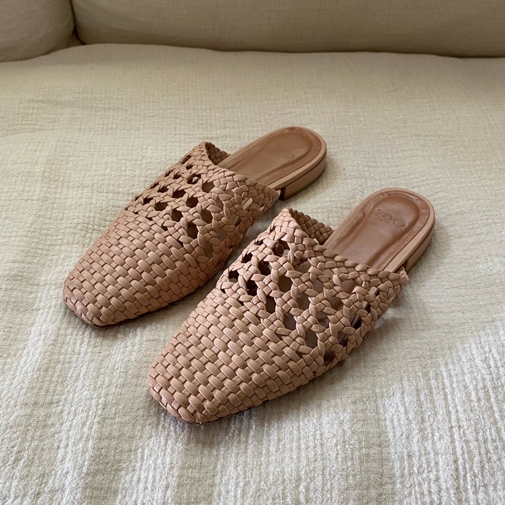 LOQ Marti sandal in 100% leather.